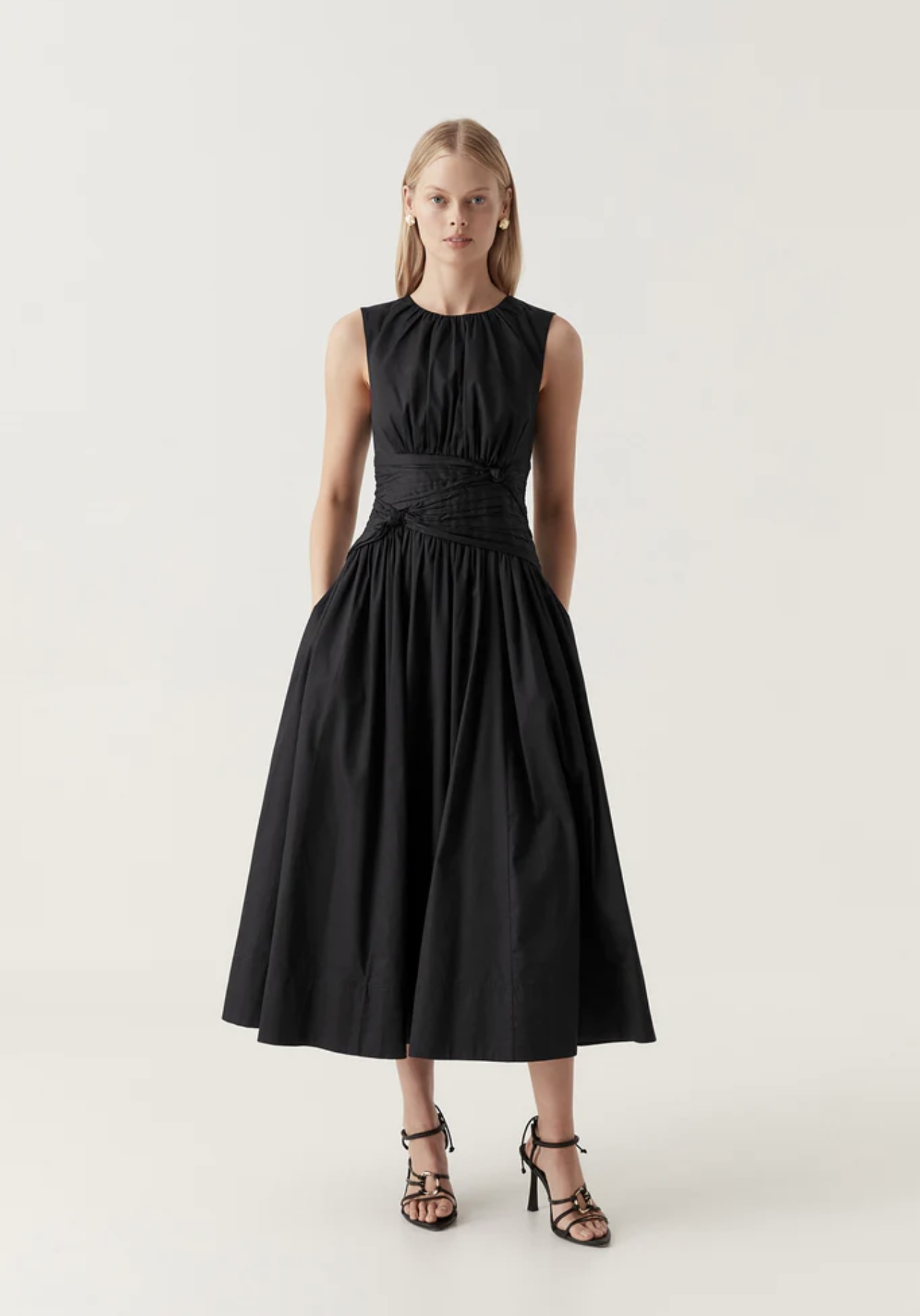 jodifl blue dress light blue/navy puff sleeve tiered maxi – Julia Neal Fashions, LLC Coat Size:48 L Featuring a smocked back summersale2020 Harper Maxi Dress II